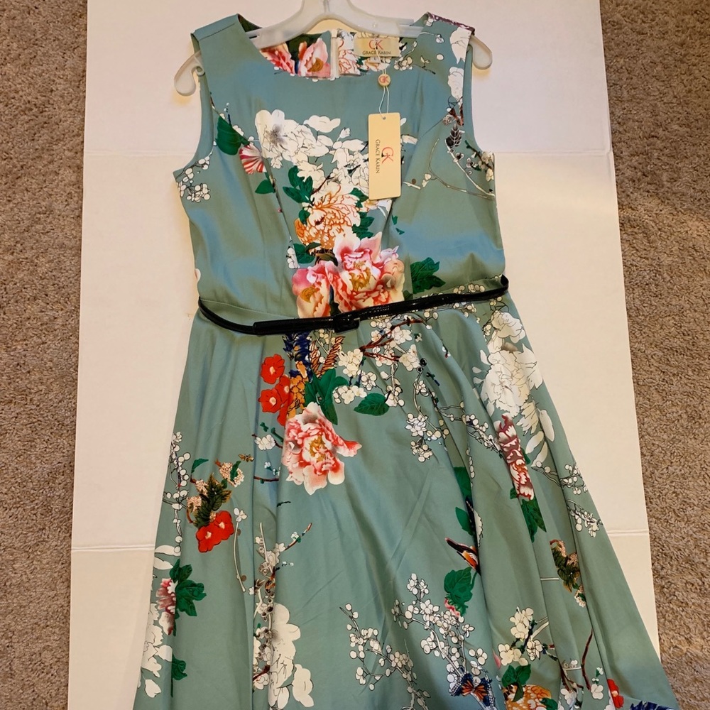 NWT Womens Dress size L